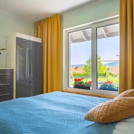 Ale Fajnie - Taras Z Widokiem Na Góry